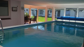 Haus Sommerwind-Ferienwohnungen mit Schwimmbad und Sauna in Büsum, Büsum